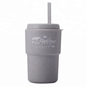 Take away drinkbeker met rietje